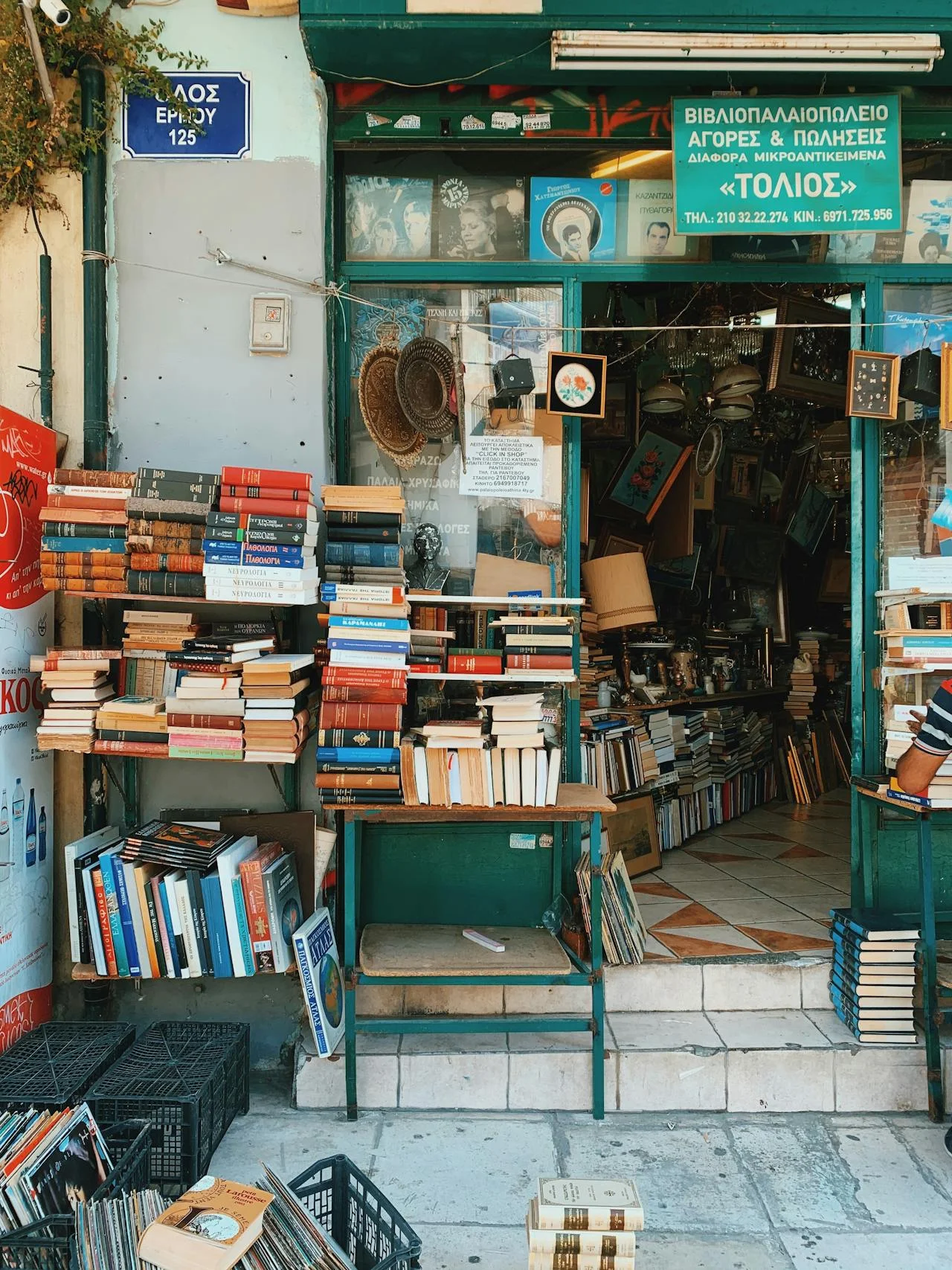 6 Compelling Greece Travel Books of All Time