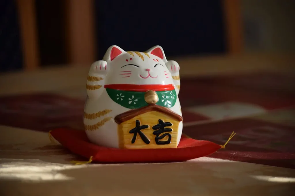 Lucky Cats (Maneki Neko) 