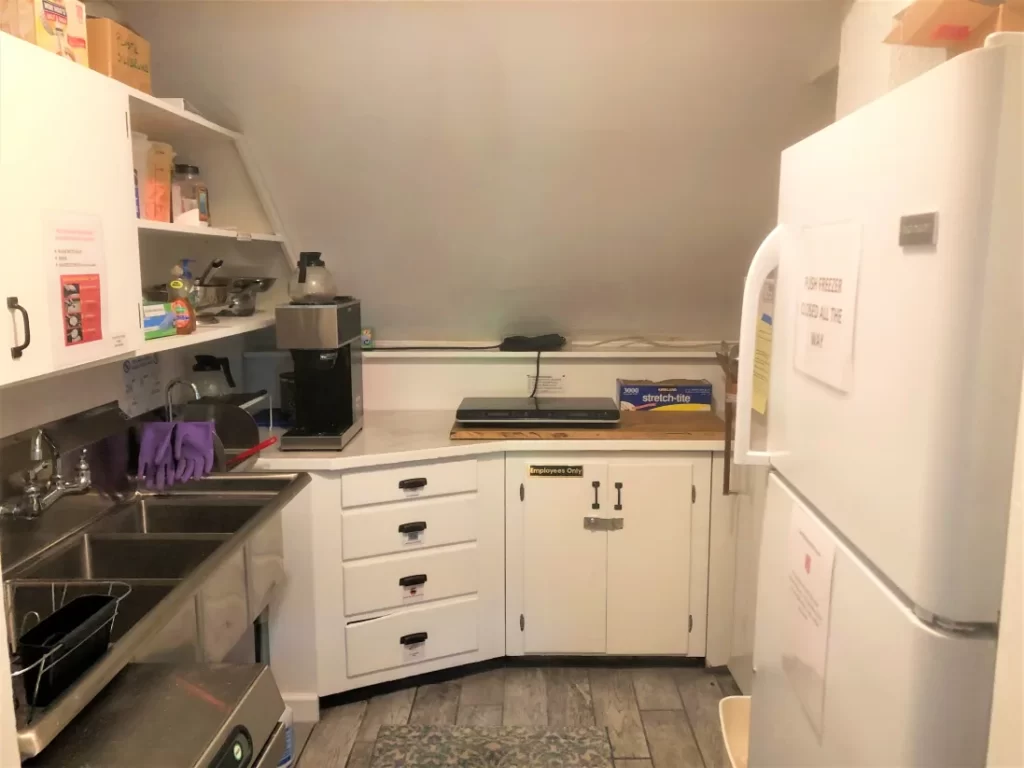 College Inn kitchen