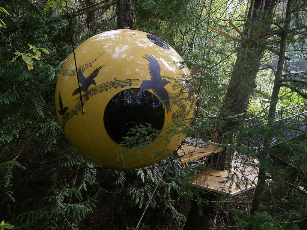 Free Spirit Spheres (Canada)