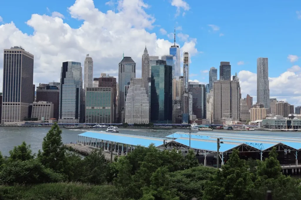 Walk Through The Brooklyn Heights Promenade
