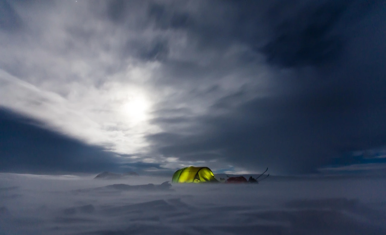 How To Stay Warm In A Tent: 12 Tips To Know in (2025)
